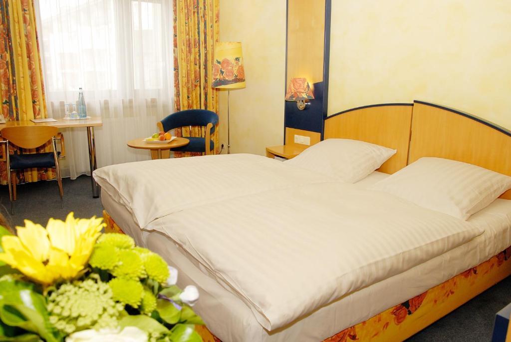 Hotel Graf Offenbach am Main Room photo